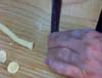 Miniatura della scheda Preparazione delle #orecchiette#